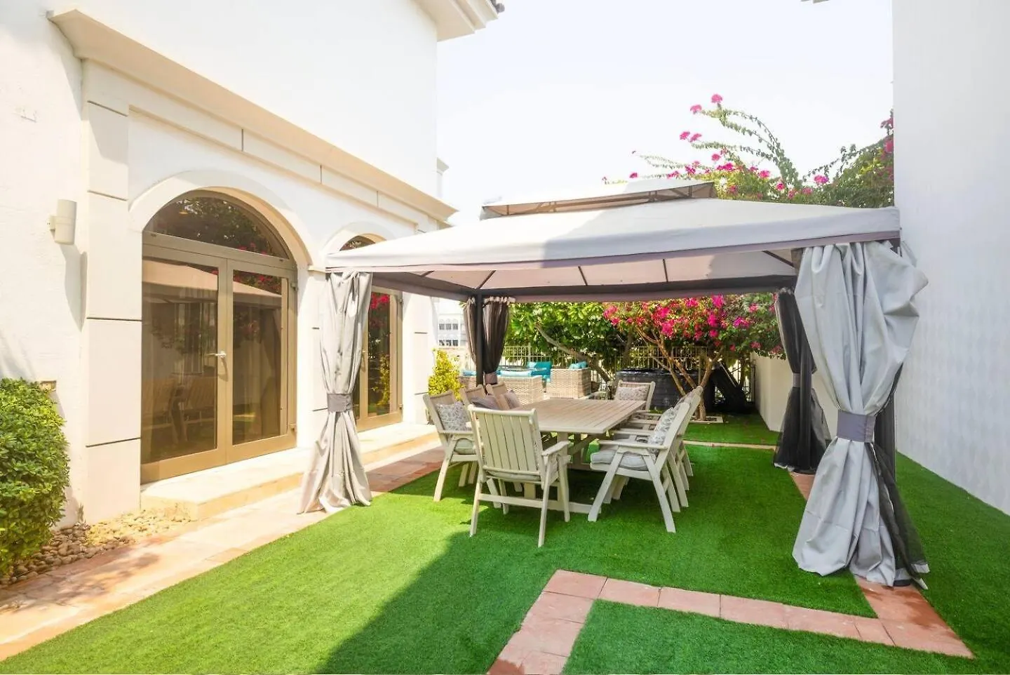 6 Bedroom Modern Luxury Villa In Palm Jumeirah Dubai
