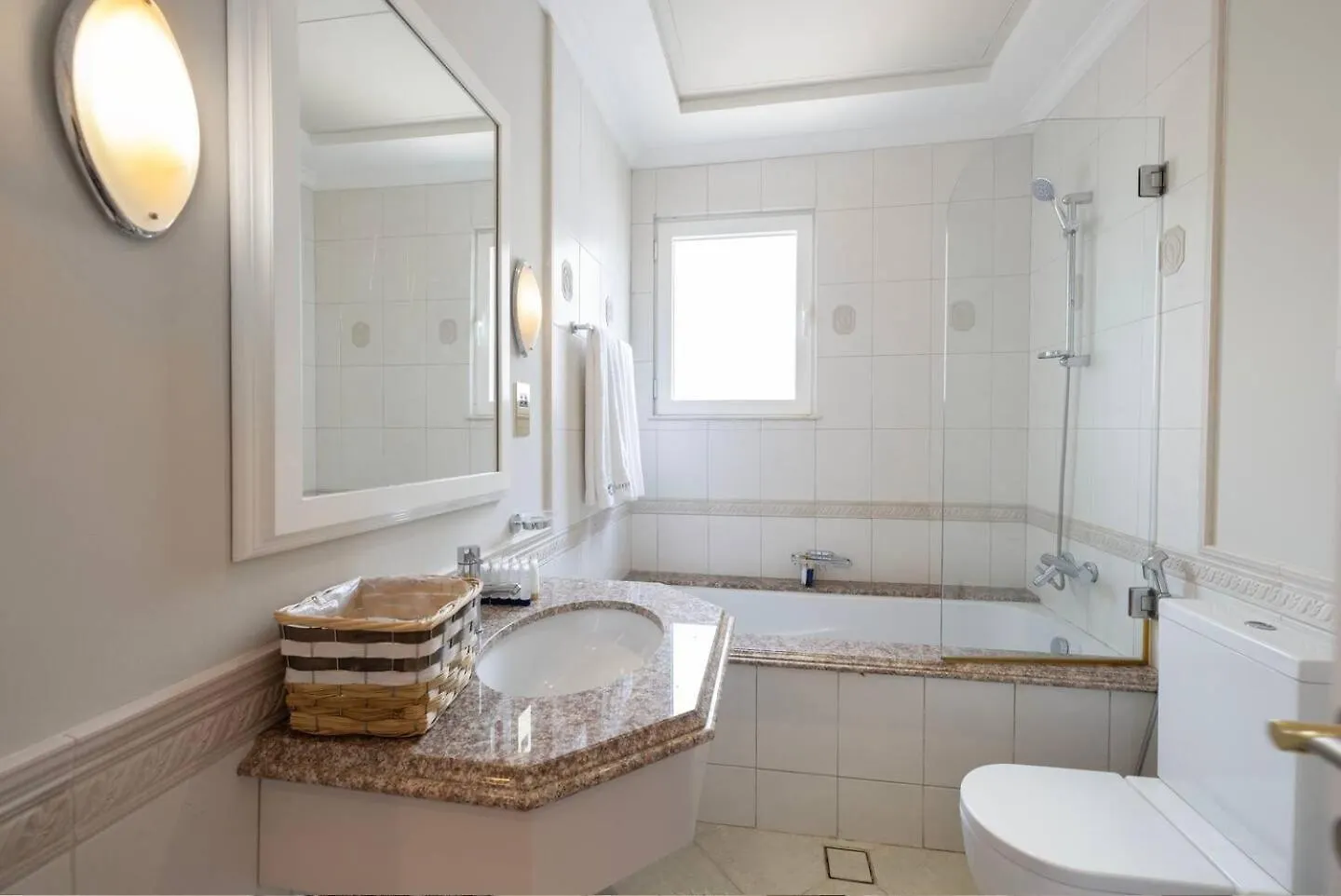 6 Bedroom Modern Luxury Villa In Palm Jumeirah Dubai